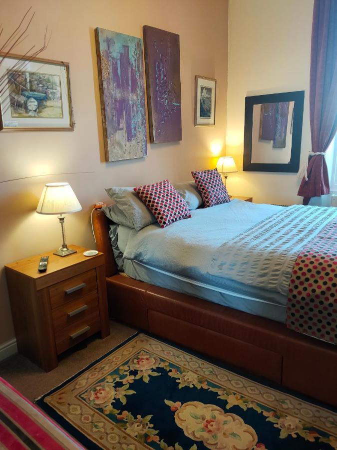 Whitby Central Close To Beach Pier Flowergate Otel Dış mekan fotoğraf